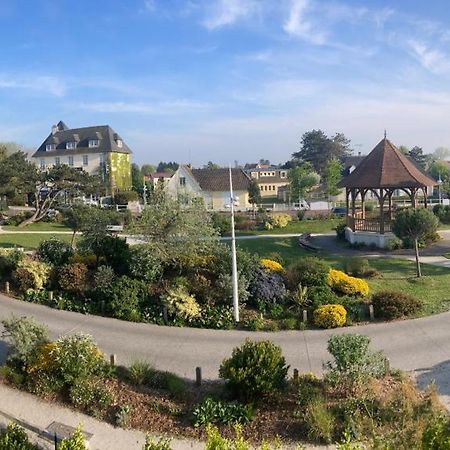 Les Alises Apartamento Merville-Franceville-Plage Exterior foto