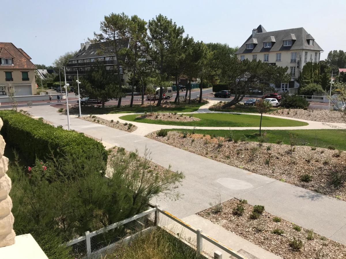 Les Alises Apartamento Merville-Franceville-Plage Exterior foto