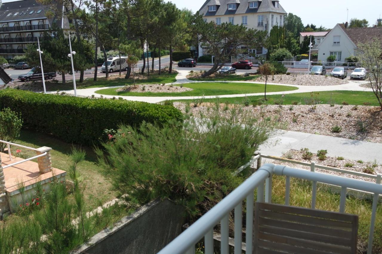Les Alises Apartamento Merville-Franceville-Plage Exterior foto